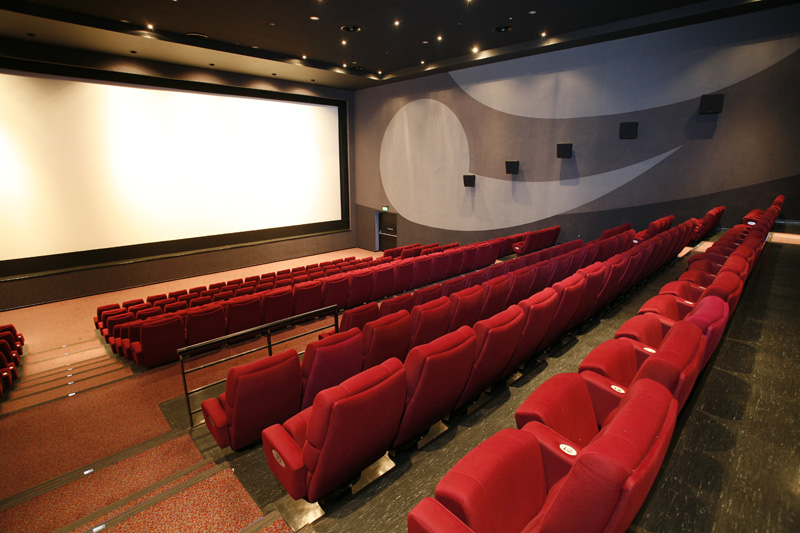 Каширская плаза кинотеатр расписание сеансов на сегодня. Киномакс Титан зал 11. IMAX Каширская Плаза. Кинотеатр Титан Каширская Плаза. Аймакс Титан Каширская Плаза.